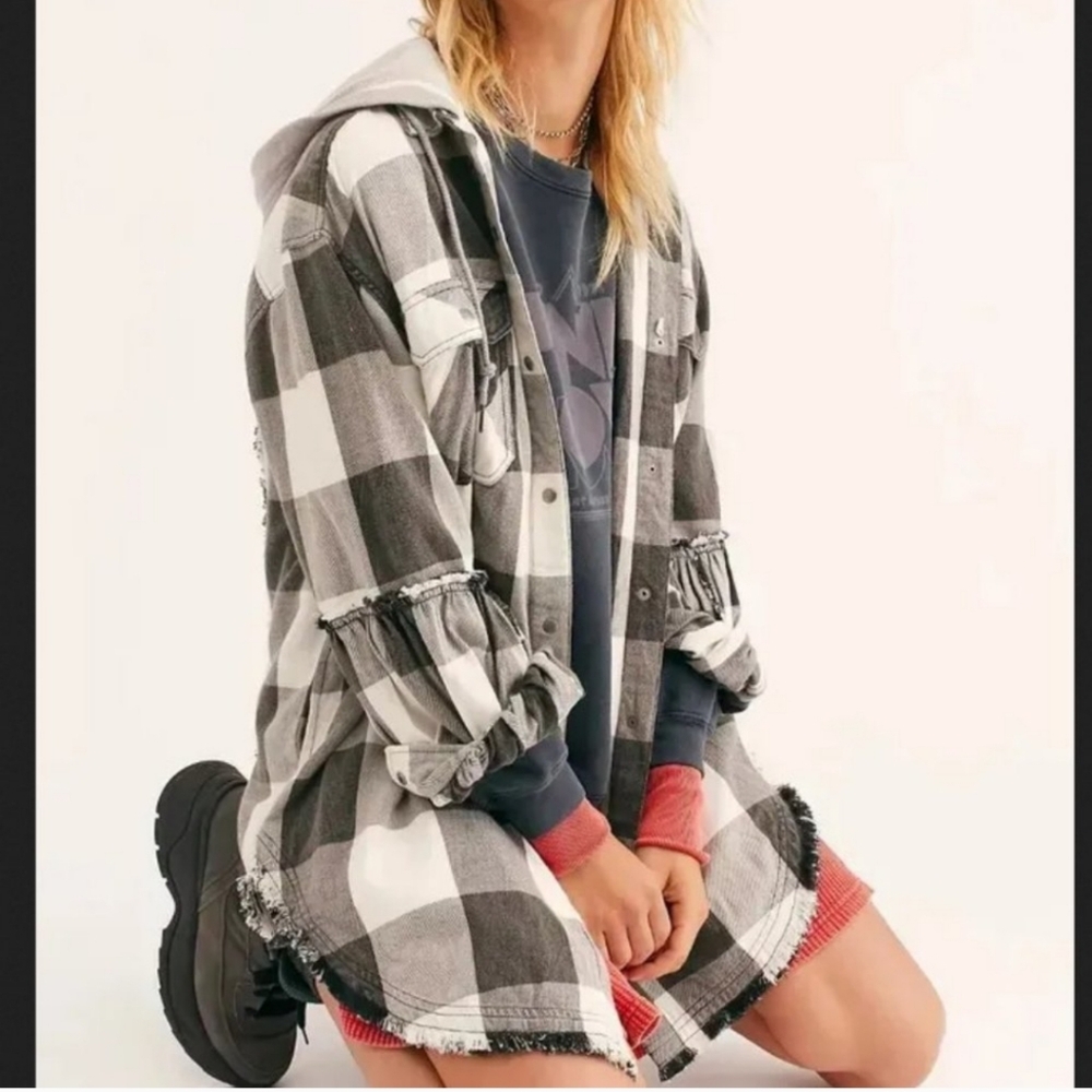 Free People New Moon Shirt Jacket size small Oversized Distressed Hoodie